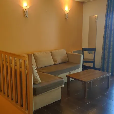 T3 Duplex Avec Piscine Et Sauna, Terrasse Et Garage - Chateau Des Magnans, - Fr-1-165b-57 * Jausiers