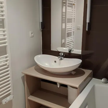 Appartamento T3 Duplex Avec Piscine Et Sauna, Terrasse Et Garage - Chateau Des Magnans, - Fr-1-165b-57 *